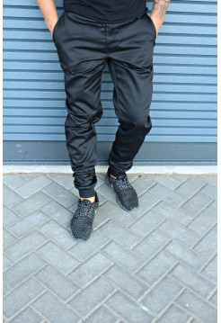 Зауженные брюки на липучке