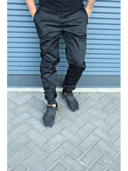 Зауженные брюки на липучке