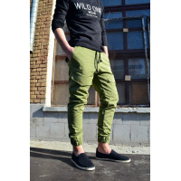 Чиносы на резинке с карманами