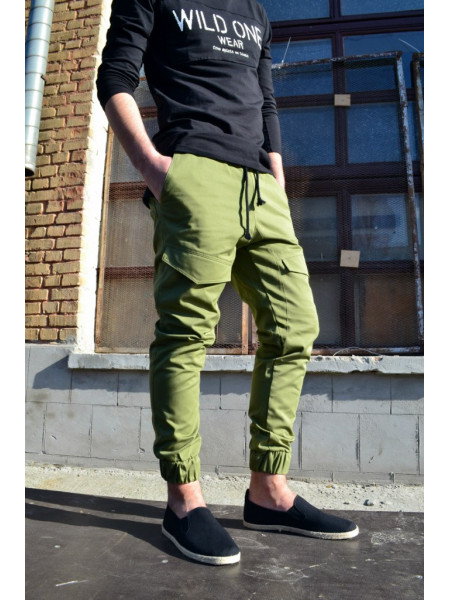 Чиносы на резинке с карманами