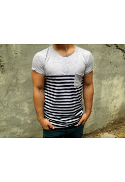 Футболка c карманом серая в полоску