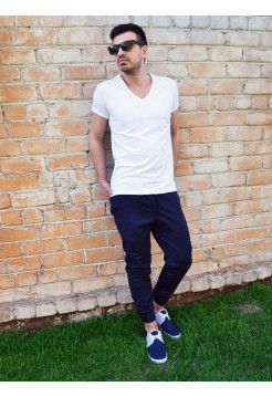 Футболка белая с V вырезом