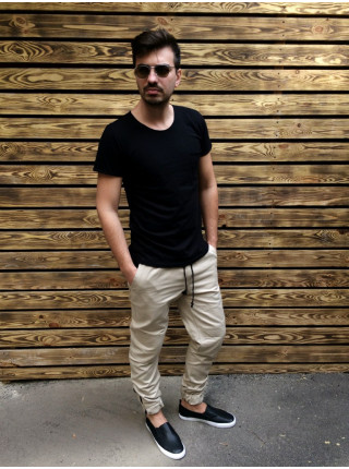 Футболка с карманом черная