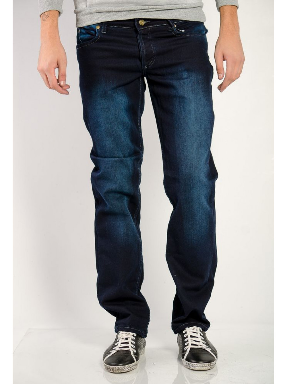 Недорогие мужские джинсы магазин. Мужские джинсы. Синие джинсы мужские. Темно синие джинсы мужские. Джинсы мужские классические.